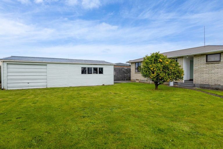 Photo of property in 72 Reid Avenue, Hawera, 4610