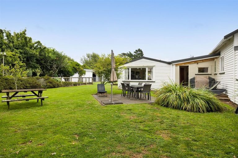 Photo of property in 1312 Devon Road, Brixton, Waitara, 4382