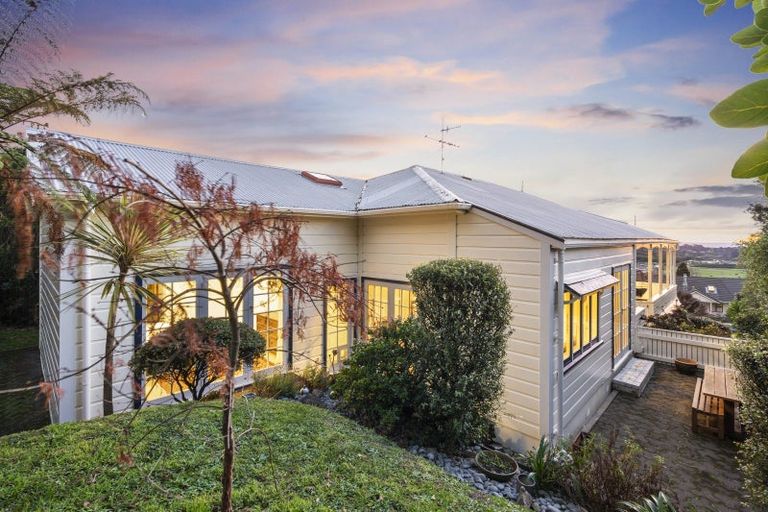 Photo of property in 14 Kea Street, Waikanae, 5036