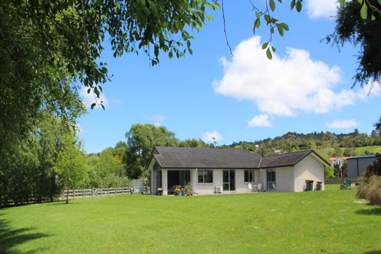 Photo of property in 17 Downer Access Road, Kaukapakapa, 0873