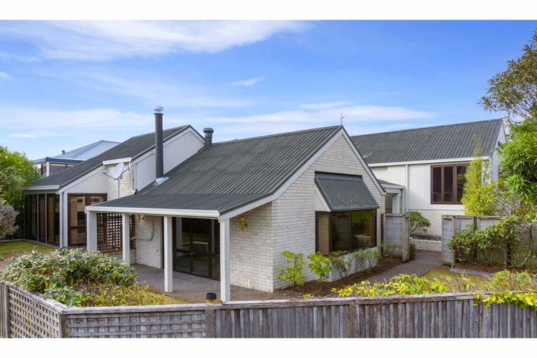 Photo of property in 20 Kurupae Road, Hilltop, Taupo, 3330