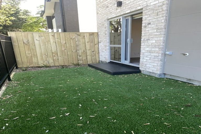 Photo of property in 2 Collingwood Street, Waterloo, Lower Hutt, 5011