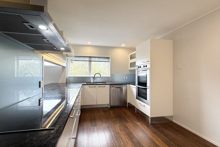 Photo of property in 10 Castleton Street, Birkdale, Auckland, 0626