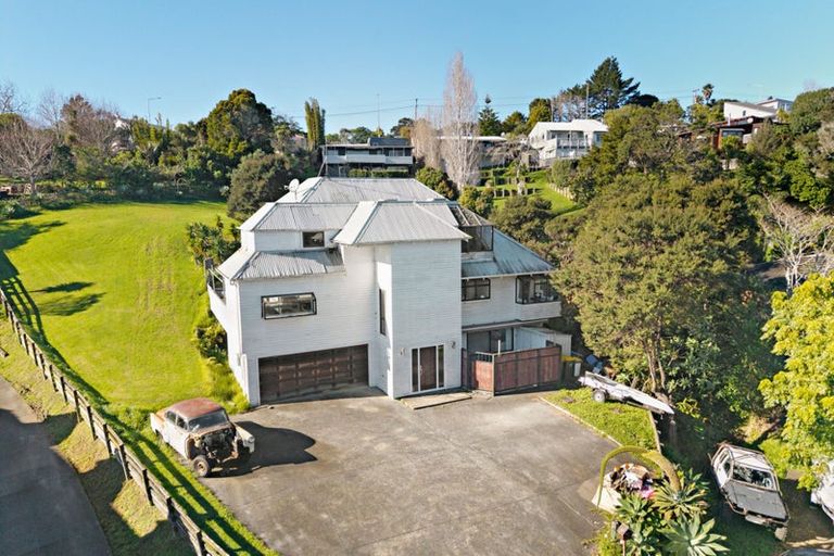 Photo of property in 185a Greenhithe Road, Greenhithe, Auckland, 0632