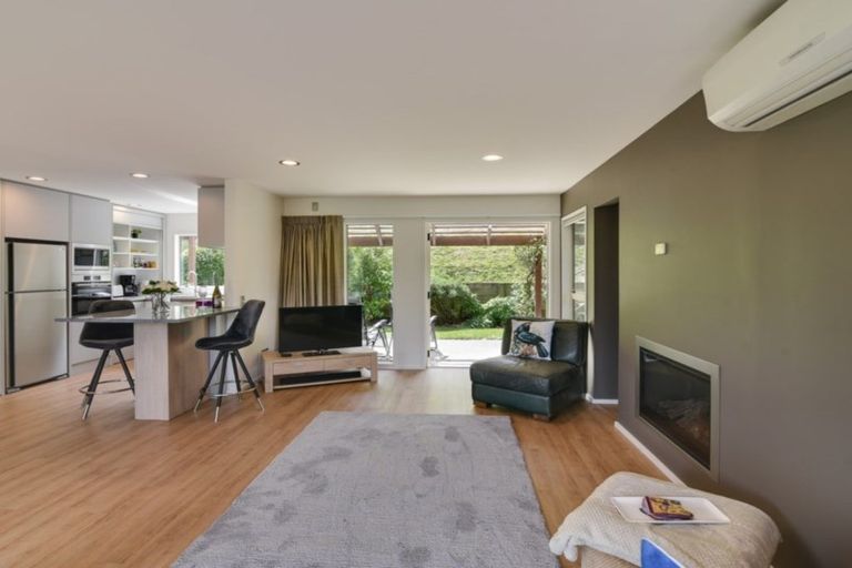 Photo of property in 1 Arawata Terrace, Fernhill, Queenstown, 9300