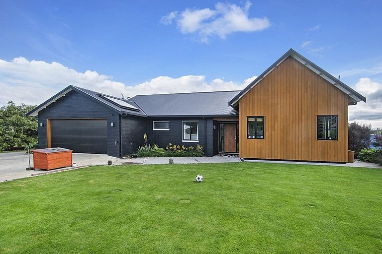 Photo of property in 11 Corsair Drive, Maungatapere, Whangarei, 0179