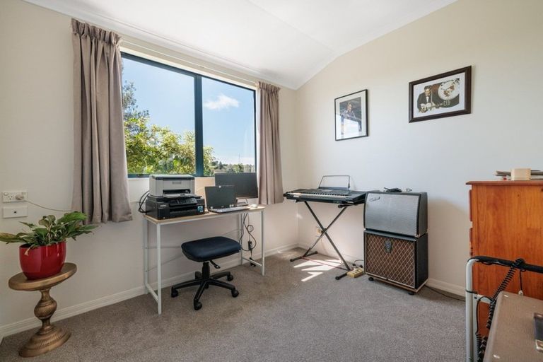 Photo of property in 32 Snowden Street, Ohauiti, Tauranga, 3112