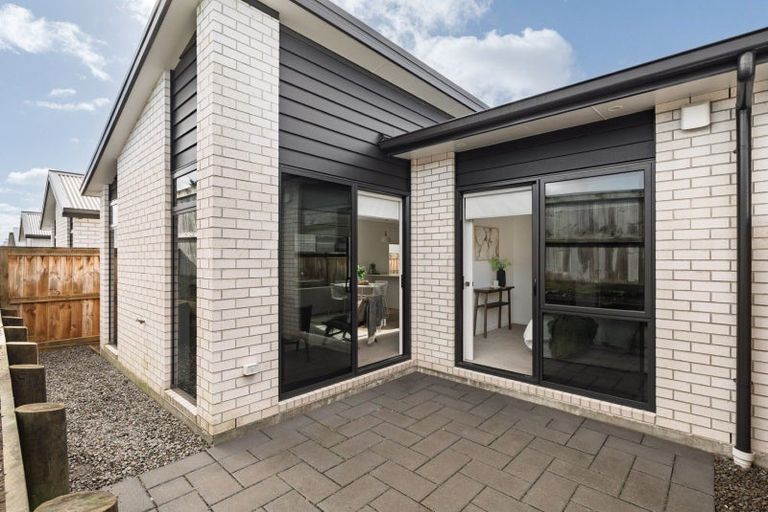 Photo of property in 10 Papaka Lane, Poike, Tauranga, 3112