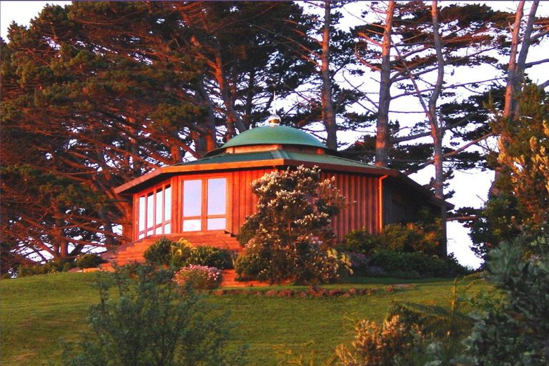Photo of property in 128 Lone Kauri Road, Karekare, Auckland, 0772