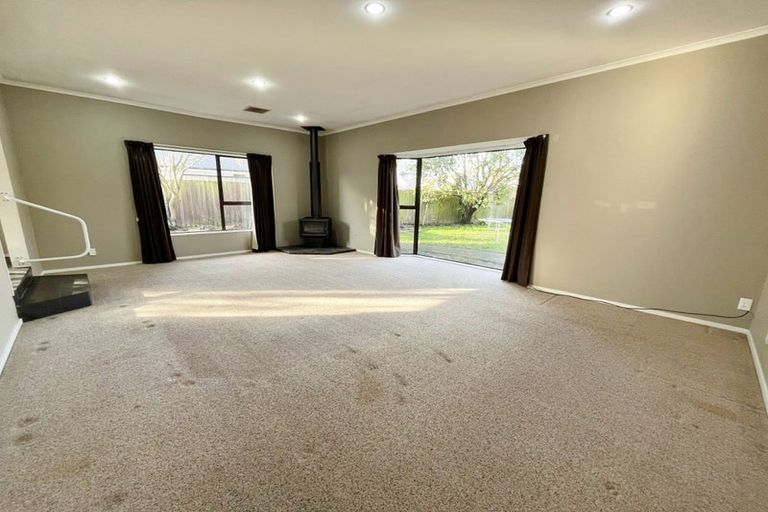 Photo of property in 48 Radiata Avenue, Parklands, Christchurch, 8083