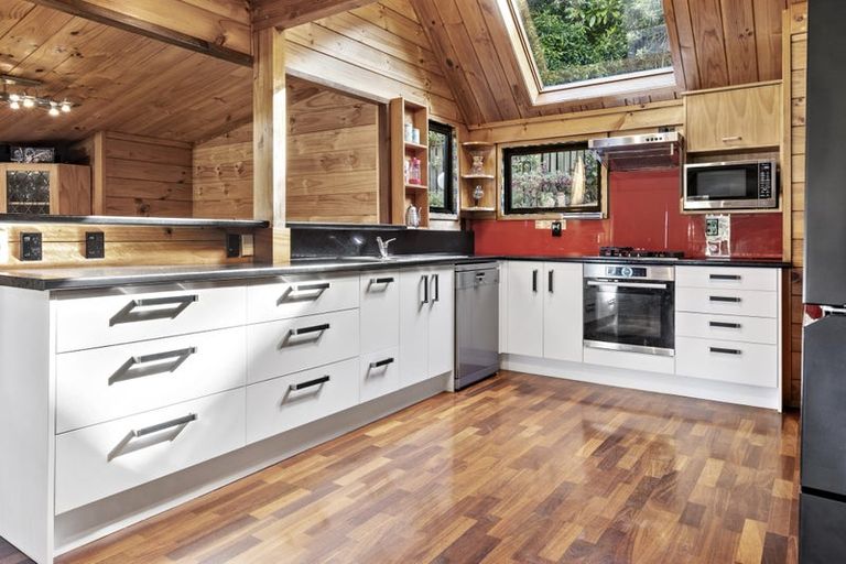 Photo of property in 56 David Crescent, Karori, Wellington, 6012