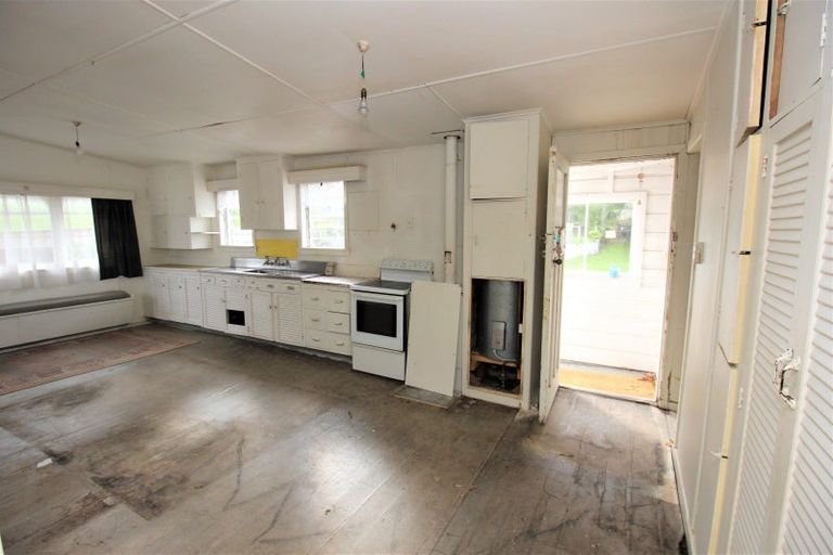 Photo of property in 12 Ngapapa Street, Urenui, 4375