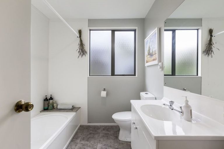 Photo of property in 99 Point Wells Road, Point Wells, Warkworth, 0986