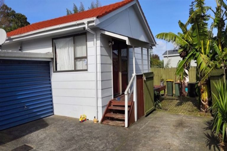 Photo of property in 2/3 Ririno Place, Manurewa, Auckland, 2102