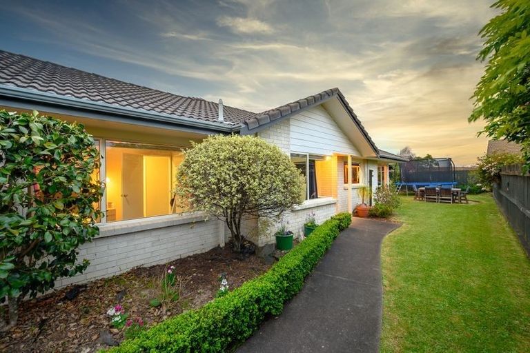 Photo of property in 1/84 Frank Nobilo Drive, Golflands, Auckland, 2013