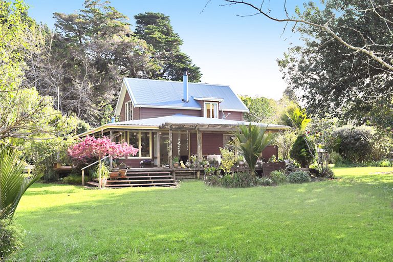 Photo of property in 58 Birdsall Road, Whangateau, Warkworth, 0985