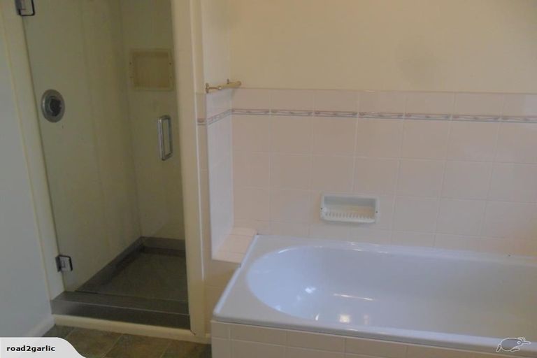 Photo of property in 252 Avonhead Road, Avonhead, Christchurch, 8042