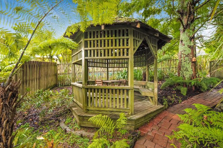 Photo of property in 8 Autumn Avenue, Glen Eden, Auckland, 0602