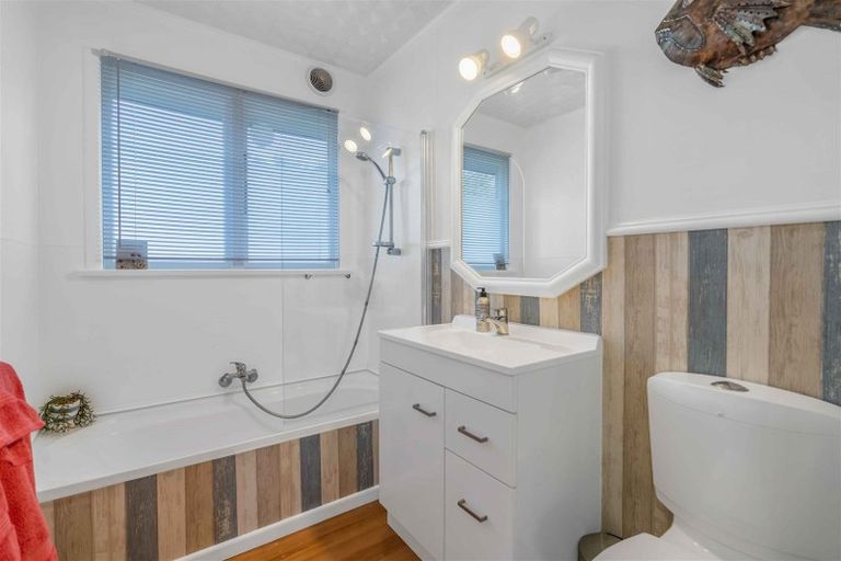 Photo of property in 11 Seymour Street, Gore, 9710