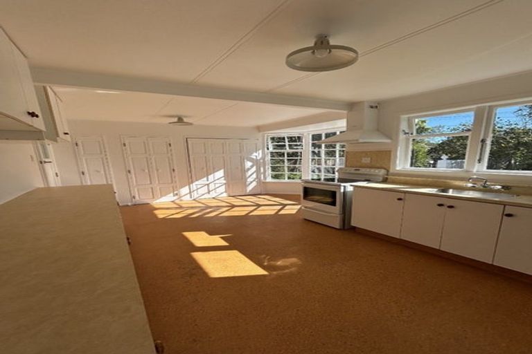 Photo of property in 84 Kuratawhiti Street, Greytown, 5712