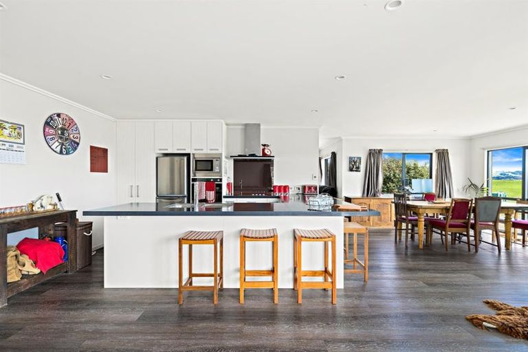 Photo of property in 251 Mairetahi Road, South Head, Helensville, 0874