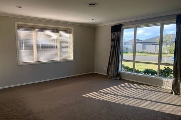 Photo of property in 44 Tasman Drive, Poraiti, Napier, 4112
