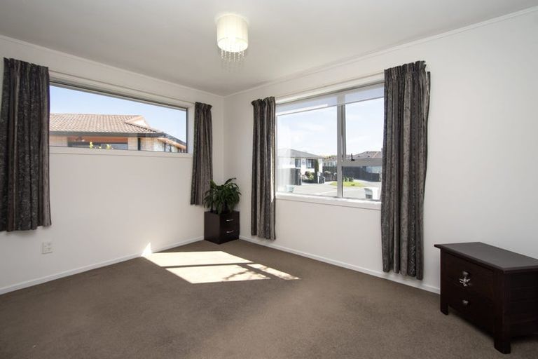Photo of property in 20 Leonie Place, Aranui, Christchurch, 8061