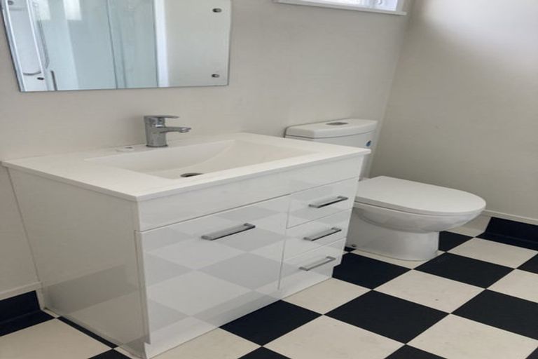 Photo of property in 180-182 East Street, Greytown, 5712