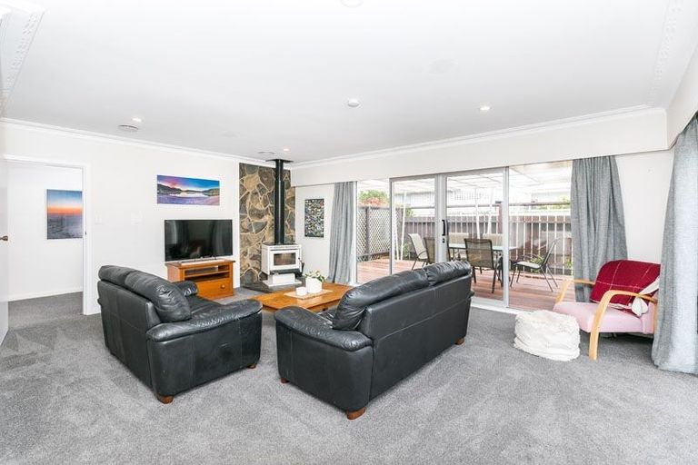 Photo of property in 5 Woodstock Crescent, Leamington, Cambridge, 3432