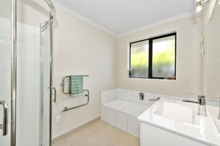 Photo of property in 8 Ashbourne Lane, Dinsdale, Hamilton, 3204