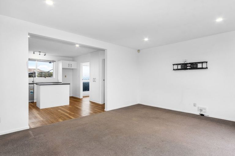 Photo of property in 2/9c Lydbury Place, Parklands, Christchurch, 8083