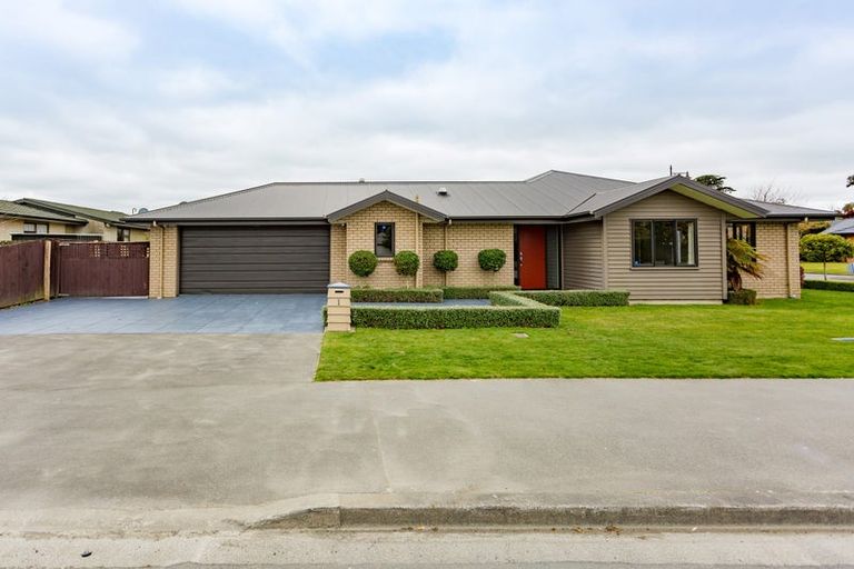 Photo of property in 1 Heathridge Place, Lincoln, 7608