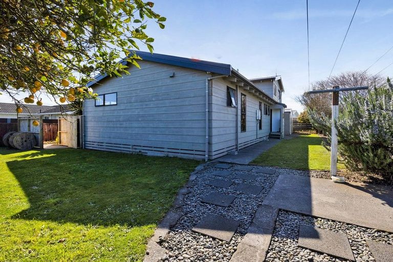 Photo of property in 7 Green Lane, Hawera, 4610
