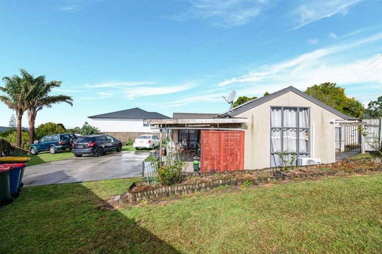 Photo of property in 74 Hetherington Road, Ranui, Auckland, 0612
