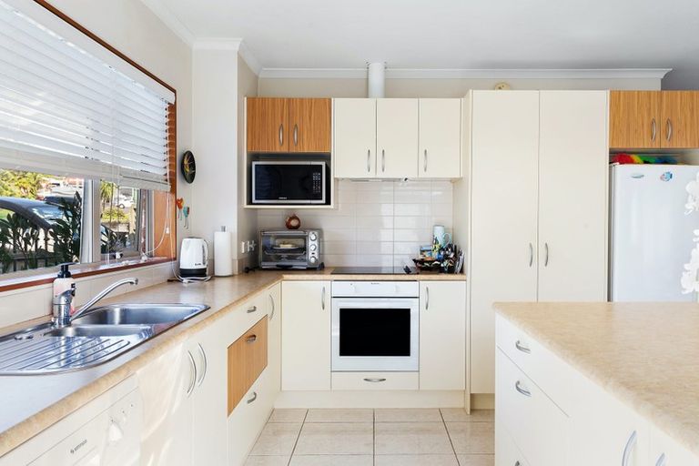 Photo of property in 7 Red Hibiscus Road, Stanmore Bay, Whangaparaoa, 0932