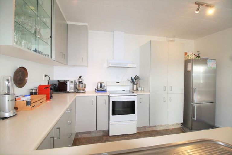 Photo of property in 105 Waireka Place, Whangamata, 3620