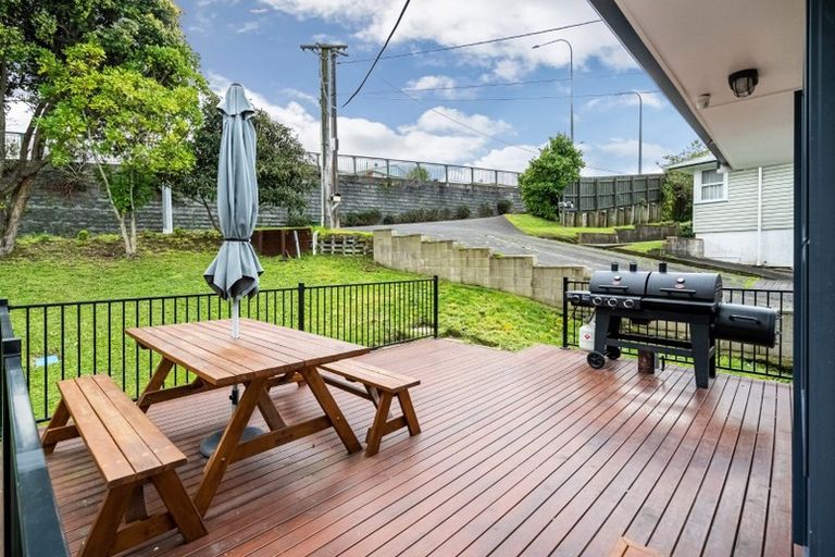 Photo of property in 2/539 Glenfield Road, Glenfield, Auckland, 0629