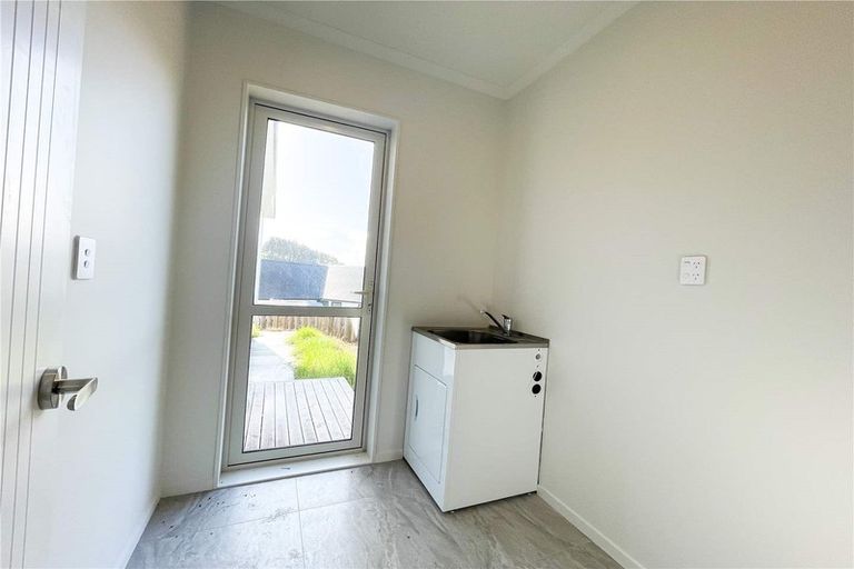 Photo of property in 6 Sai Ridge Close, Pukekohe, 2120