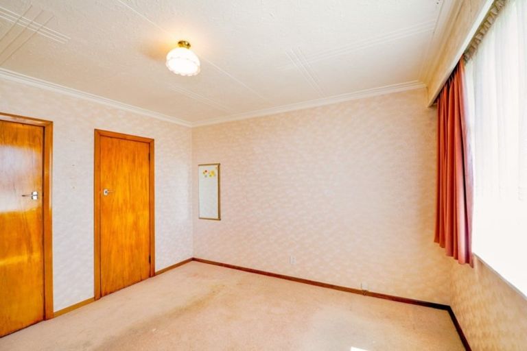 Photo of property in 64 Murray Street, Kew, Dunedin, 9012