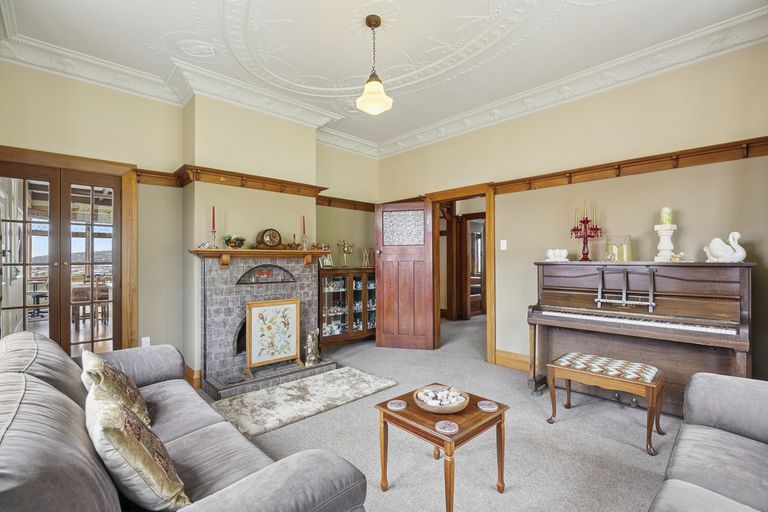 Photo of property in 57 Easther Crescent, Kew, Dunedin, 9012