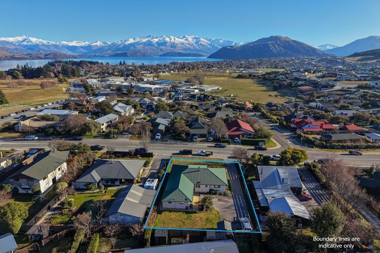 Photo of property in 7 Kings Drive, Wanaka, 9305