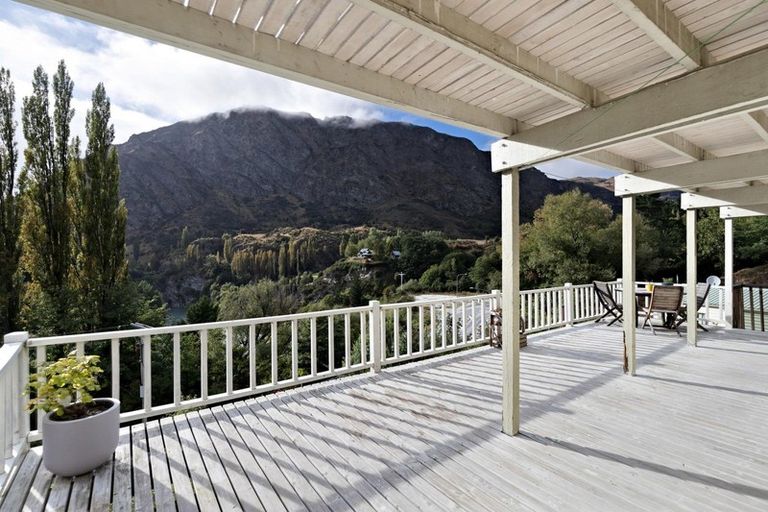 Photo of property in 1 Mcchesney Road, Arthurs Point, Queenstown, 9371