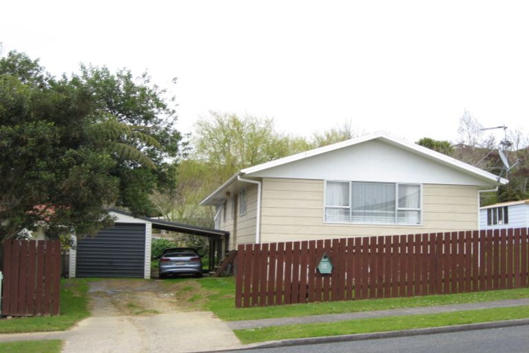 Photo of property in 30 Kauri Street, Merrilands, New Plymouth, 4312