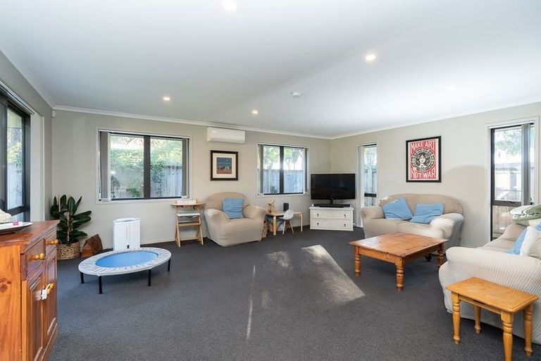 Photo of property in 13 Kennedy Lane, Hamilton East, Hamilton, 3216