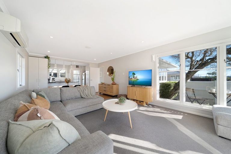 Photo of property in 1/18 Strid Road, Te Atatu South, Auckland, 0610