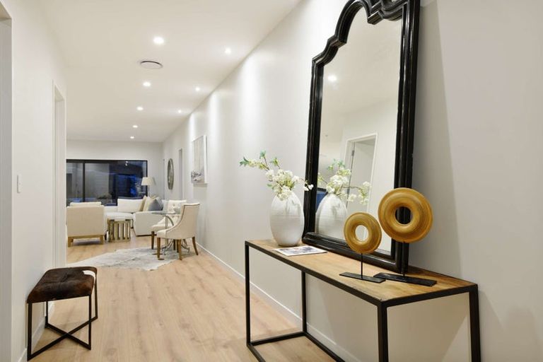 Photo of property in 39 Pacific Heights Road, Orewa, 0931