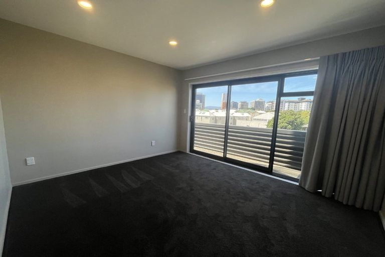 Photo of property in 155 Grant Road, Thorndon, Wellington, 6011