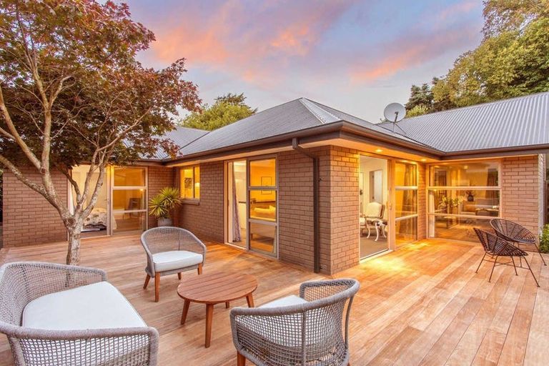 Photo of property in 20 John Campbell Crescent, Hillmorton, Christchurch, 8024