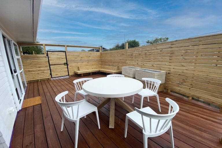 Photo of property in 31 Crocombe Crescent, Beach Haven, Auckland, 0626