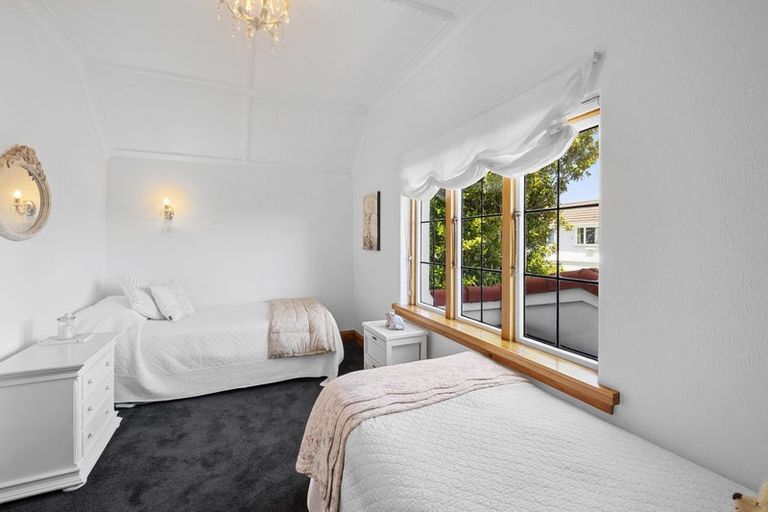 Photo of property in 116 Carrington Street, Lower Vogeltown, New Plymouth, 4310